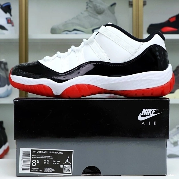 BRED 11 WHITE JORDAN LOW AIR 0317